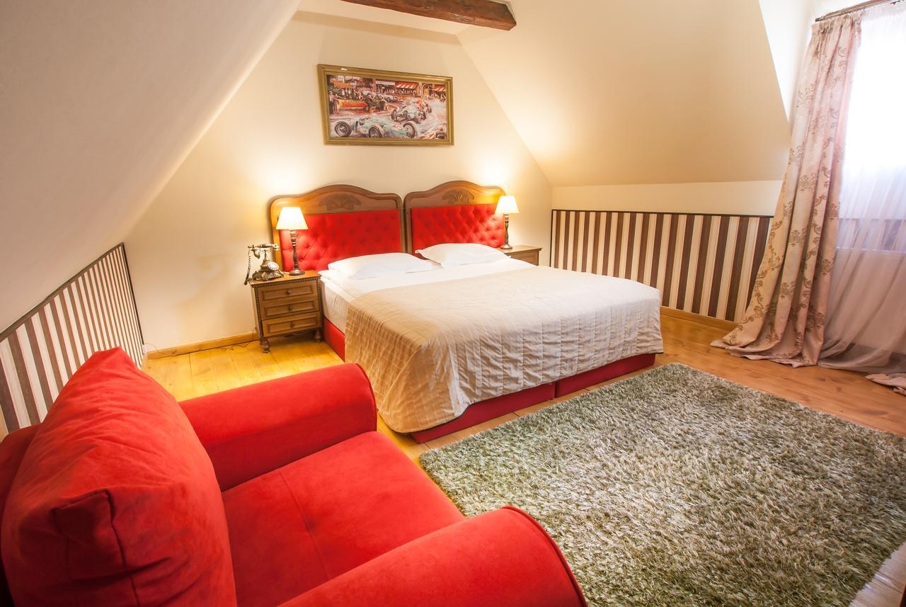 Casa Antiqua Hotel Brasov Exterior photo