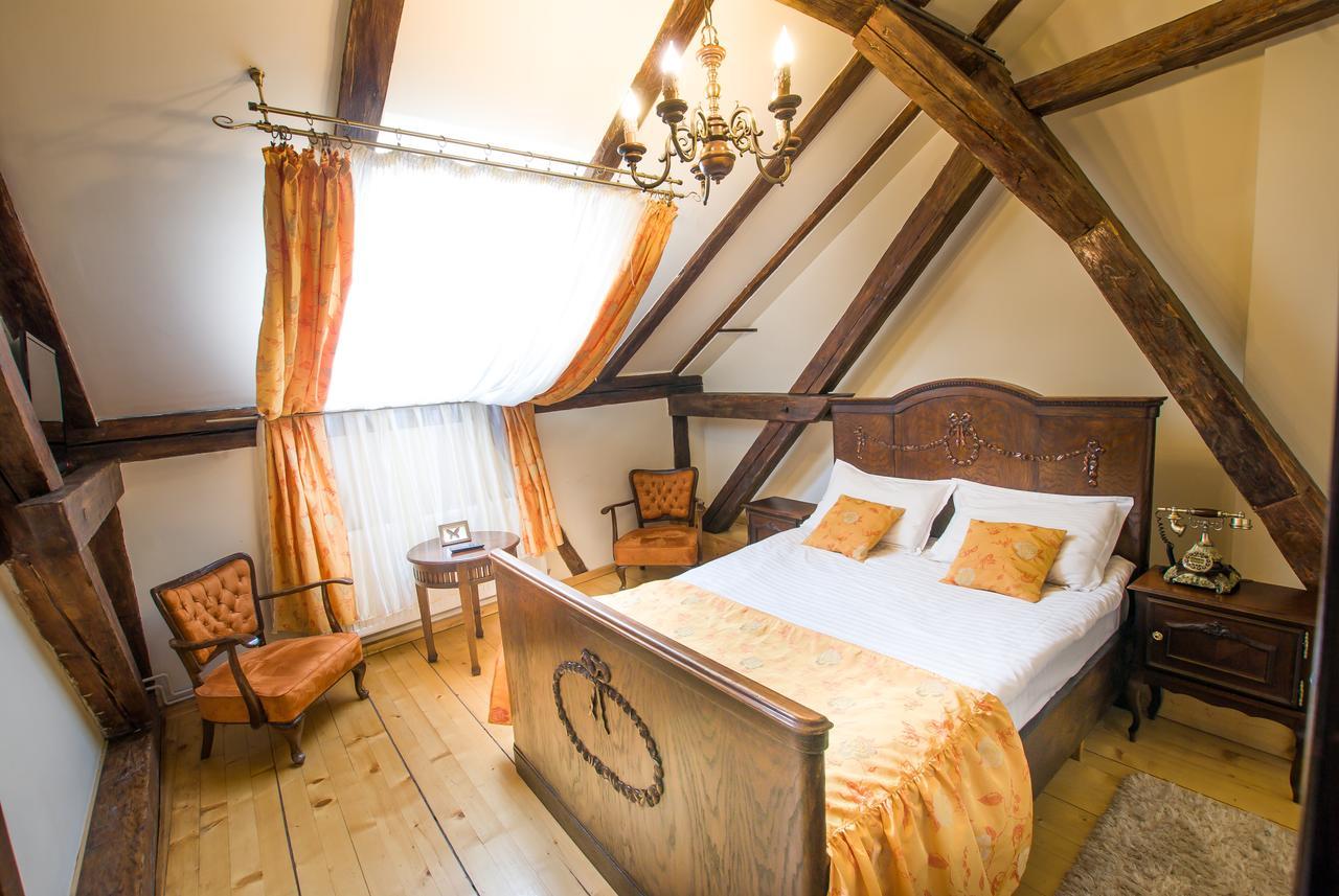 Casa Antiqua Hotel Brasov Exterior photo